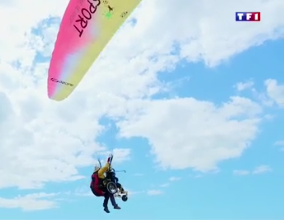 parapente biplace tandem fauteuil vol handicap